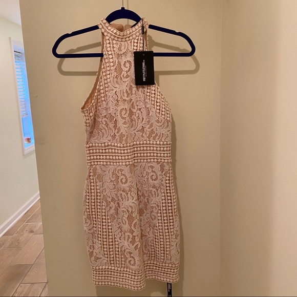 Pretty Little Thing lace dress - Picture 2 of 3